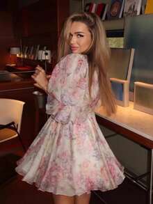Women's Dress Sweet Beautiful Seaside Vacation Style Fashion V-Neck Bubble Sleeves Medium Sleeves Waist Cinching Fresh Flower Print Artistic Sense Short Skirt - 粉色 - 查看 4