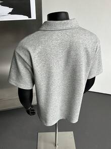 1件男士浅灰色解构肩章领短袖polo衫，针织面料舒适，简约高端复古风格，适合日常通勤和商务场合。 - 淺灰色 - 查看 5