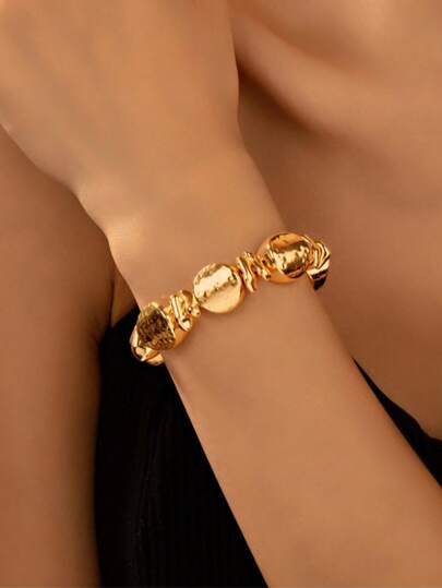 1件小众设计极简手链，优雅通勤配饰