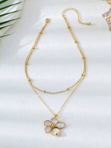 1pc Elegant White Asymmetrical Five-Petal Flower Pendant Necklace, Suitable For Daily Wear, Dates, Weddings, Exquisite Women's Jewelry, Couple's Gift (Due To Handmade Cutting, The Number Of Beads On The Chain May Vary, But The Final Length Remains Consistent) - White - View 3