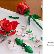 1018pcs DIY Red, Pink, Blue Building Block Roses, Assembled Building Block Flowers, Desktop Decoration Ornaments, Valentine's Day, The Best Gift For Girlfriends (Excluding Vases) - Multicolor - View 4