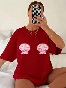 Women's Print Shell T-Shirt - Relaxed Fit Drop Shoulder Top With Soft Pink Shell Design - Breathable Everyday & Beach Shirt - Machine Washable Casual Blouse, Summer Apparel, Playful Graphic Tee Stylish Blouse, Adults - 紅色 - 查看 1