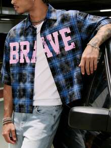 Camisa de manga corta con estampado de cuadros degradados y letra "Brave" para hombres - Azul - Ver 3