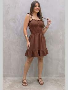 Short Dress With Elasticated Straps And Tie Closure, Ruffled Dress, Casual, Gathered Fabric, Tie Closure, Evening Dresses. - 巧克力棕 - 查看 1