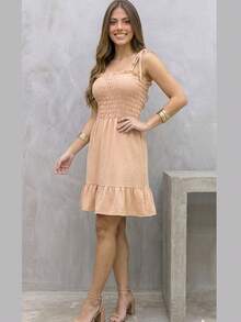 Short Dress With Elasticated Straps And Tie Closure, Ruffled Dress, Casual, Gathered Fabric, Tie Closure, Evening Dresses. - 米色 - 查看 1