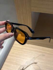 1 Piece Women's Fashion Glasses With Small Square Black Frame In Casual Retro Style, Suitable For Daily Outings, Summer Beach, Decoration And Street Photography - Multicolor - View 7