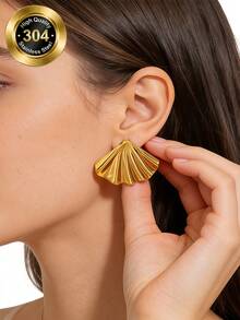 2pcs Gold-Tone Clip-On Earrings, Creative Asymmetrical Folding Leaf Design, 18K Gold Plated, Minimalist Fan-Shaped Textured Pendant Earrings, Suitable As Casual Jewelry Gift For Women - Gold - View 3