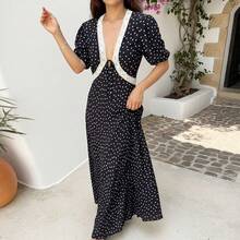 女士复古优雅波点蕾丝边连衣裙 - A字型V领长裙，日常时尚风格，蕾丝边设计，性感深V领，系带腰身，泡泡袖，度假风 - 黑色 - 查看 6