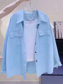 Blusa de manga larga con botones al frente y cuello, de tela tejida, de ajuste regular, en color azul claro, adecuada para uso casual en primavera - Lavado ligero - Ver 6