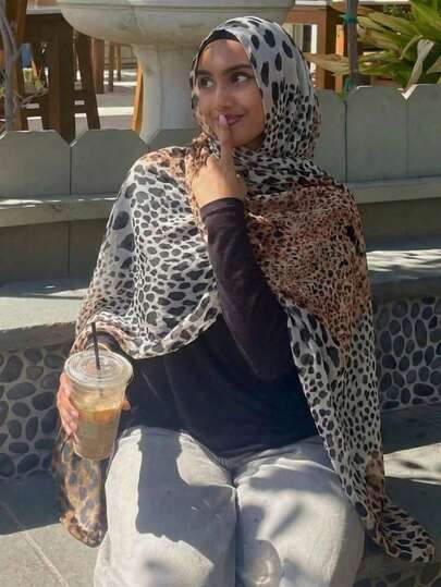 1pc Bali Style Leopard Print Lightweight Long Scarf, Bali Floral Pattern Versatile Scarf