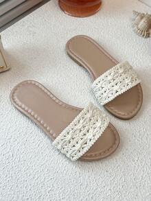 1 Pair Girls' White Hollow Crochet Flip Flops. 2026 Summer New 3D Crochet Woven Soft Breathable Durable Non-Slip Slip-On Flat Sandals, Suitable For Summer Daily, Vacation, Travel And Other Occasions - Beige - View 4