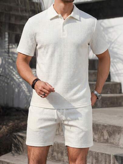 Bộ áo polo tay ngắn và quần short nam mới, chất liệu vải jacquard họa tiết hoa ngang dọc, thích hợp cho mùa hè.