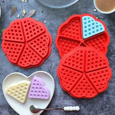 2个华夫饼硅胶模具，5孔华夫饼托盘模具，柔软耐高温硅胶材质，易于脱模，非常适合在家制作小吃，适合日常使用和节日庆祝活动。