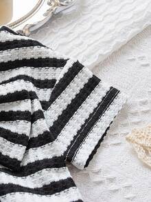 2pcs Baby Girls' Summer New V-Neck Short Sleeve Striped Top With Bow Decor And Casual Sports Shorts Set, Suitable For Outdoor Wear - Black and White - View 6