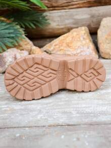 FZY New Spring/Summer Women's Wedge Platform Sandals, Featuring Popular And Out-Of-Stock Styles Including Women's Wide-Leg Pumps, Mid-Calf Boots, And Casual Sneakers. Incorporating Trending Elements From Elegant Women's Shoes, Boots, And Ankle Boots, Including Popular Styles Like Sandals, Heels, And Boots. Also Includes Trending Items For St. Patrick's Day And Yellow Heels. Pair With Other Popular Styles Like White Sandals, Black Heels, And Other Women's Sandals. Made With Comfortable Soft Soles, These Sandals Feature Both Wedge And Flat Designs, Suitable For Everyday Wear, Beach Vacations, And Parties. Available In Black, White, Pink, Purple, And More. The Wide Last Fits All Foot Shapes, Combining Millennial With Classic Retro Style, Making Them Essential And Versatile Footwear For Summer. - 卡其色 - 查看 2