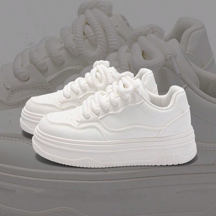 Primavera/Verano Zapatillas blancas con suela gruesa para mujer, nuevos zapatos de lona vulcanizados de unicolor casual, calzado deportivo de suela bl
