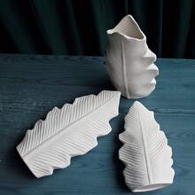 Bộ 2 bình hoa hình lá phong cách Bắc Âu, thiết kế tối giản màu trắng mờ, thích hợp cho hoa giả và hoa khô, trang trí phòng khách, đồ dùng cho năm mới và ngày Valentine. - 2pcs - Xem 9