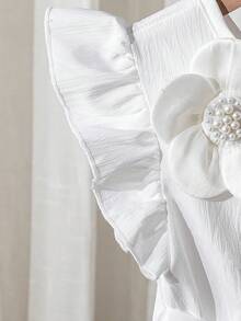 Đầm hè dáng casual cho bé gái, họa tiết hoa 3D, dây mảnh, viền bèo nhún, thắt nơ, chân váy xếp ly, kiểu dáng thời trang và thanh lịch tối giản, phù hợp cho mặc hàng ngày, dự tiệc và các dịp trang trọng. - trắng - Xem 4