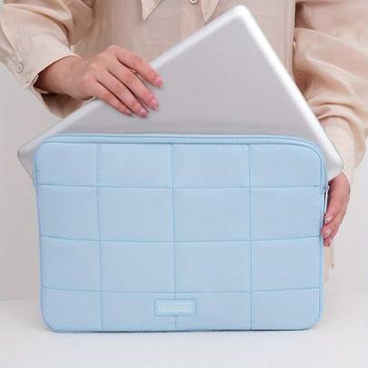 A Cute Quilted Laptop Sleeve With Zipper, Suitable For 13, 13.3 And 14 Inch Laptops. This Soft, Shock-Absorbing, Lightweight Protective Case Features A Simple Korean-Style Plaid Design In Blue, Pink And White.