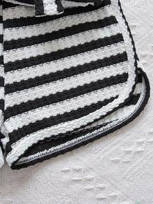 2pcs Baby Girls' Summer New V-Neck Short Sleeve Striped Top With Bow Decor And Casual Sports Shorts Set, Suitable For Outdoor Wear - Black and White - View 4