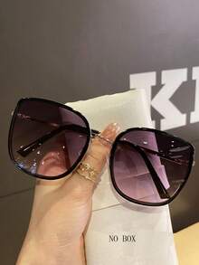 1 chiếc kính thời trang gọng kim loại vuông dành cho nữ, thích hợp cho các hoạt động ngoài trời và chụp ảnh. - Xám - Xem 1