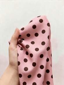 Áo tank top nữ chấm bi thanh lịch, giản dị, gợi cảm, hở vai, thiết kế bất đối xứng, không tay, xếp ly, ôm sát, cổ yếm, buộc dây, thời trang; Áo blouse yoga nữ chất liệu lụa tơ tằm; Áo blouse nữ xuân hè mới; Áo blouse chấm bi hồng; Thích hợp cho các buổi tụ họp, tiệc tùng, hẹn hò, đi biển, kỳ nghỉ, quà sinh nhật, trang phục ngày của mẹ. - Hồng - Xem 6