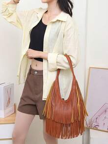 Túi đeo vai nữ kiểu retro bằng da lộn, túi xách đeo chéo có tua rua trang trí. - màu nâu - Xem 3