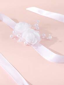 1件优雅法式白玫瑰珍珠腕花，适合搭配新娘、伴娘礼服和婚礼服饰 - 白色 - 查看 6