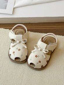 2026 Summer New Soft Bottom Toddler Girls Floral Embroidery Princess Sandals, Fashion Beach Shoes - Beige - View 5