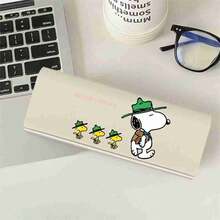 SNOOPY 1pc 2026 New Glasses Case, Classic Comic Book "Peanuts Comics" Merchandise, Must-Have For School Season! Made Of PU Leather Material, It Is Resistant To Pressure And Durable, With A Stable Closure. The White Body Is Paired With A Cute Pattern, Which Is Clean And Durable. - Multicolor - View 3