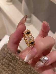 1枚时尚奢华复古高端几何立方氧化锆设计独特优雅铜戒指，适合婚礼、派对、聚会等场合。 - 金黃色 - 查看 6