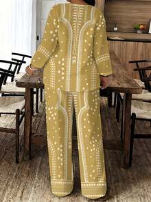 2026 New Style A Set Of Retro Yellow-Based White Pattern Woven Fabric Loose And Comfortable Women's Plus-Size Printed Two-Piece Set For Spring, Autumn And Summer, Suitable For Christmas, Daily Wear And Festival Gifting, Yellow-Based White Pattern Retro Style Suit - Multicolor - View 3