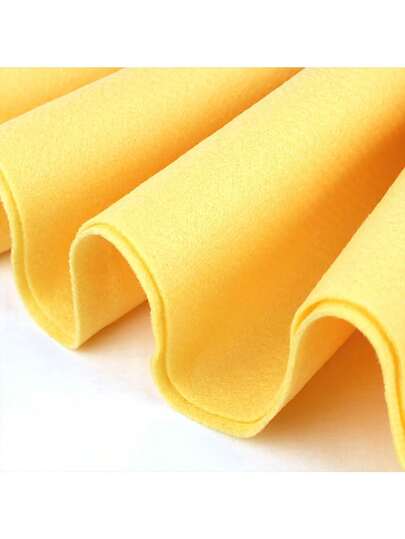 1块黄色毛毡布，尺寸20厘米*100厘米。高品质柔软毛毡布 - 纯色，非常适合DIY手工、缝纫、万圣节、圣诞节和返校项目。