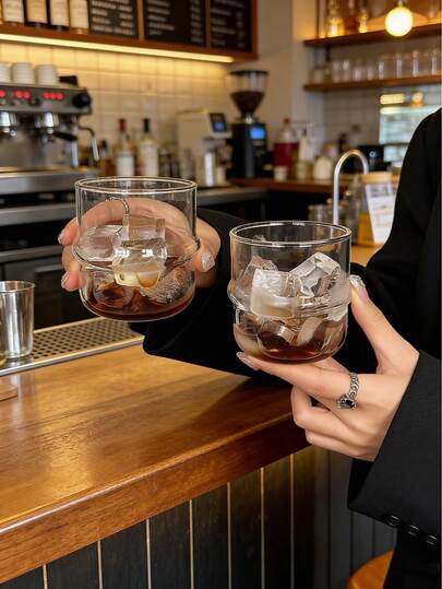 4 piezas/Set Tazas de café con tapa de paja resistente al calor de 250ml, hermosos y elegantes vasos de vidrio, vasos de jugo de verano, vasos transparentes para bebidas frías, vajilla minimalista, adecuados para café helado, leche con té, agua en el hogar y la oficina, regalo perfecto para amigos, colegas, Día de la Madre