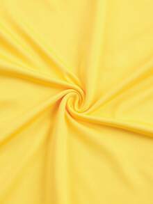 Đầm ngắn màu vàng ôm sát dành cho nữ, có dây đeo mảnh và xẻ tà bên hông, kiểu dáng thanh lịch thường ngày, phù hợp cho hẹn hò và du lịch, đầm ngắn mùa hè dành cho nữ. - Màu vàng - Xem 7