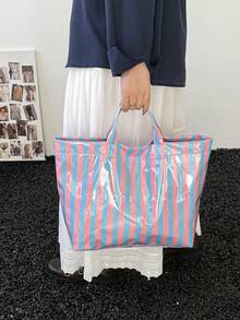 Túi tote thời trang phong cách sinh viên, dung tích lớn - Làm từ chất liệu PVC và giấy Kraft nhẹ, thiết kế khóa dán, kiểu dáng thời trang dành cho nữ. - Nhiều màu - Xem 6