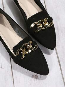Breezelady Women's Casual Office Black Suede Flat Loafers, Gold Chain Decor Pointed Toe Slip On Daily All-Match Dress Shoes - 黑色 - 查看 4