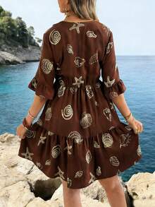 Vestido de verano con estampado total, cuello en V, hombros con volantes y cinta tejida elegante - Café - Ver 7