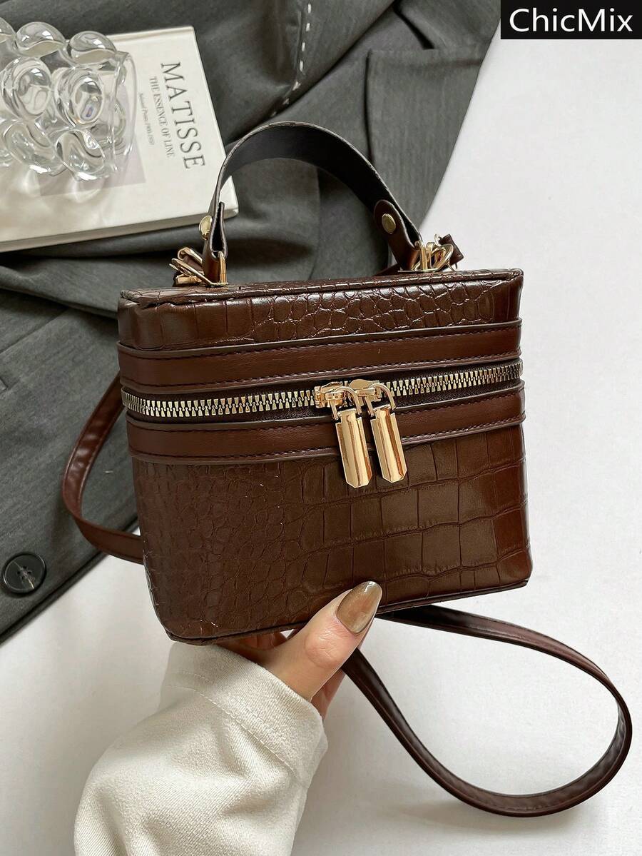 时尚迷你鳄鱼纹精致流行手提包，经典百搭的双拉链个性化女士斜挎包，适合购物、装钱包、年轻女性、大学生、新人、白领等。非常适合办公室、大学、工作、商务、通勤、户外活动、旅行和郊游等场合。