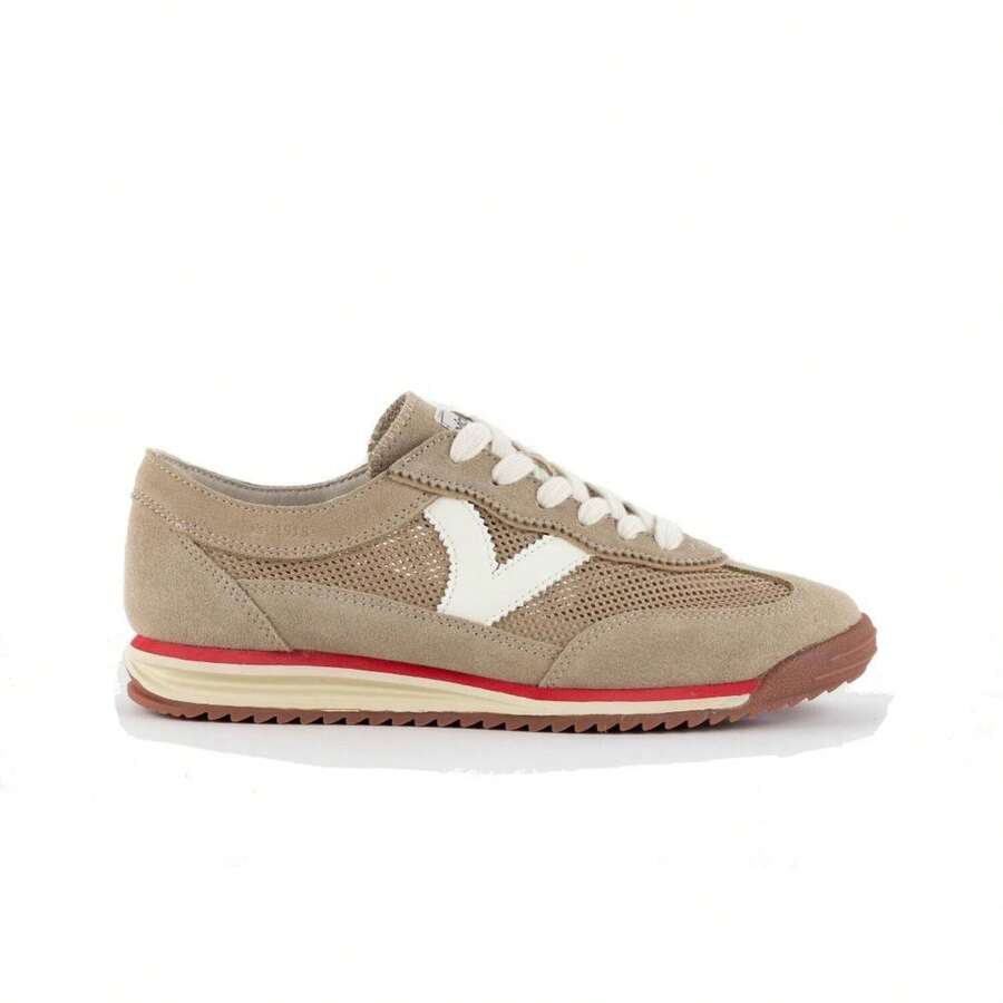 Zapatillas Victoria Saturno Rejilla Mujer Beige - Sneakers unisex de tejido tipo malla con serraje a tono. V lateral en piel blanca, suela bicolor de goma con patín dentado de EVA caramelo. Perfectas para mujeres que buscan comodidad y estilo en sus looks casuales. - Beis - Ver 1