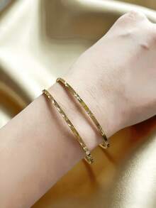 Bộ 4 món: 2 vòng tay & 2 nhẫn, nhẫn kiểu Pháp giản dị với họa tiết hoa đa sắc, chất liệu thép không gỉ 316, phù hợp để đeo hàng ngày, đi làm, mua sắm, hẹn hò, gặp gỡ bạn bè. Bộ trang sức thời trang đa năng dành cho phụ nữ theo đuổi phong cách giản dị nhưng tinh tế. - Bộ chăn ga gối đệm 4 món bán sỉ - Xem 3