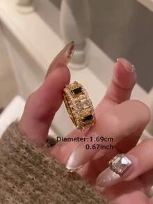 1枚时尚奢华复古高端几何立方氧化锆设计独特优雅铜戒指，适合婚礼、派对、聚会等场合。 - 金黃色 - 查看 4