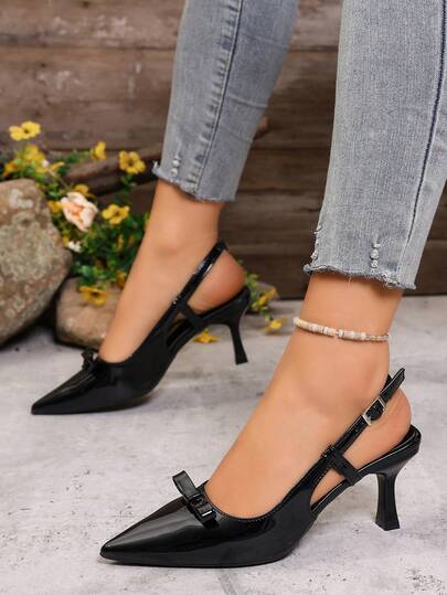一双纯色性感PU皮革蝴蝶结尖头露跟高跟鞋，适合户外派对、办公室、学校、度假等各种场合，四季皆宜。