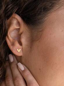 1对S925纯银极简V形方形钻石耳钉，奢华低调的个性设计，女士耳环 - 耳環 - 查看 1