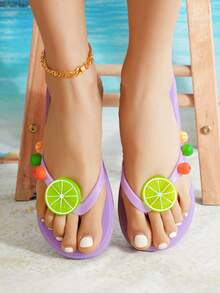 女士时尚平底人字拖，可爱逼真的水果（柠檬片、菠萝、橙子等）装饰，紫色轻便舒适EVA拖鞋，户外防滑人字拖，适合夏季、海滩、旅行、游泳和度假。 - 紫色 - 查看 3