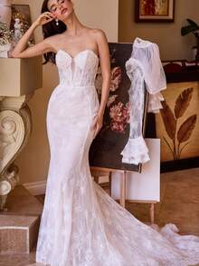 Lace Mermaid Wedding Dress Modest Vintage Bridal 2026 High Neck Long Sleeve Wedding Dress Fully Adorned With Intricate Heavy Lace, Fitted Mermaid Silhouette Enhances Figure While Full Coverage Design Delivers Timeless Modest Elegance, Detailed Lace Texture Elevates Retro Refinement And Winter Sophistication, Classic Church Wedding And Vintage Seasonal Ceremony Perfect Choice 2026. - 白色 - 查看 3