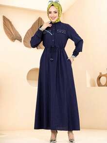 端庄女士藏蓝色抽绳腰身长款连衣裙，饰有水钻口袋和泡泡袖，伊斯兰休闲长裙 - 藏蓝色 - 查看 3