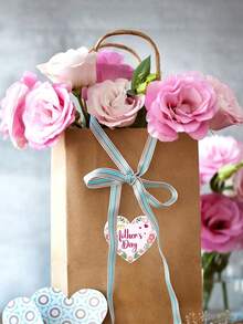 500张母亲节贴纸 | 心形和花朵图案的感谢贴纸，印有“母亲节快乐”和“母亲节”字样。采用花卉图案，非常适合作为礼物、封口贴、花束装饰、烘焙、剪贴簿和手工制作。| 纸质贴纸，一次性使用。 - 多色 - 查看 2