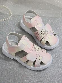 1 đôi dép xăng đan trẻ em, phù hợp cho bé gái, kiểu dáng mùa hè mới, thời trang thường ngày, đế mềm, mũi kín, dép đi biển, dép công chúa đế bằng, mẫu năm 2026. - Nhiều màu - Xem 3