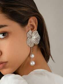 1 Pair Fashion Textured 3D Ginkgo Flower Stud Earrings, Sweet & Versatile Tassel Earrings For Women - Earrings - View 2